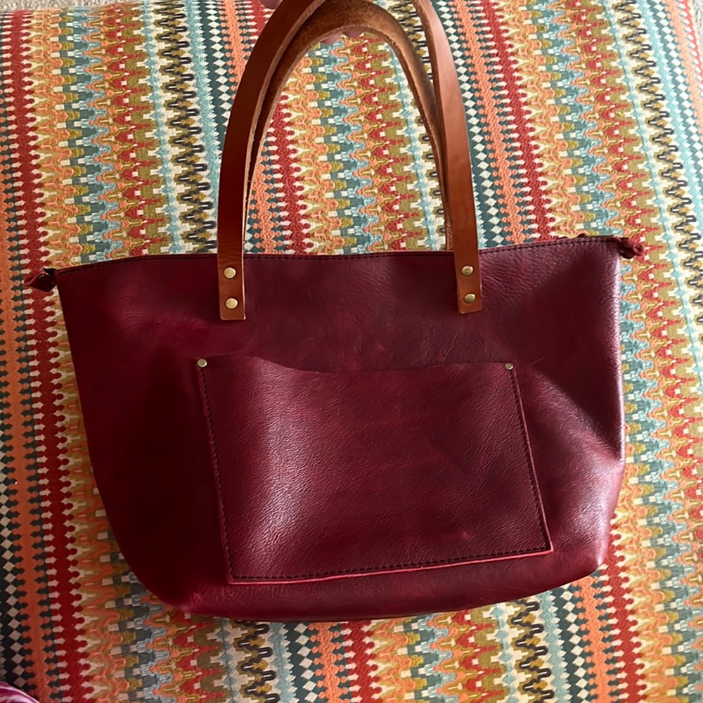 Portland Leather Large Classic Tote w Zipper in Sangria (Rare with Tandles)